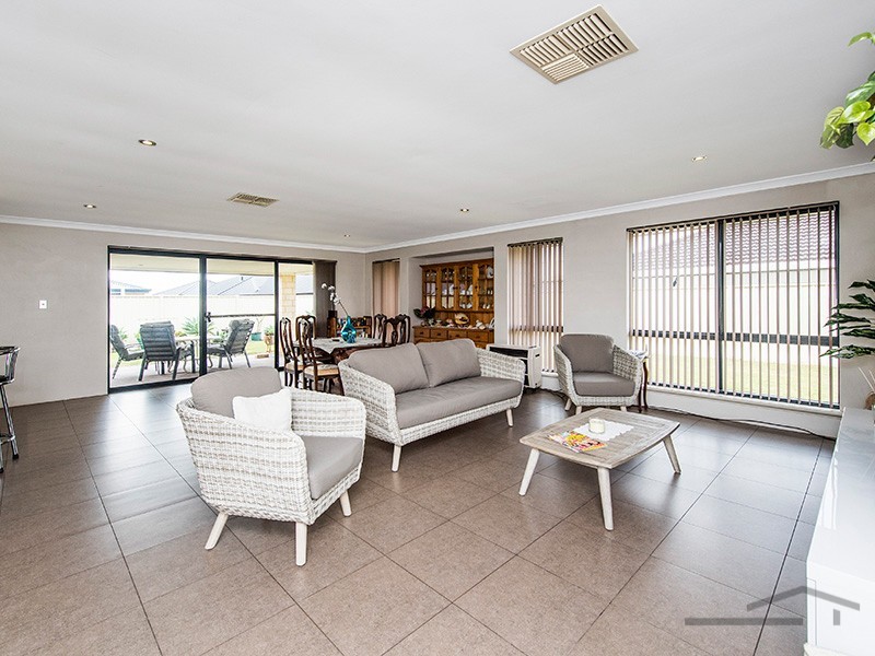 19 Wells Road, Pinjarra WA 6208