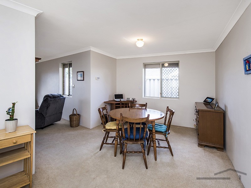 8 Coodanup Drive, Coodanup WA 6210