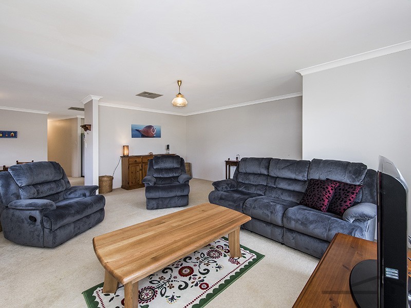 8 Coodanup Drive, Coodanup WA 6210