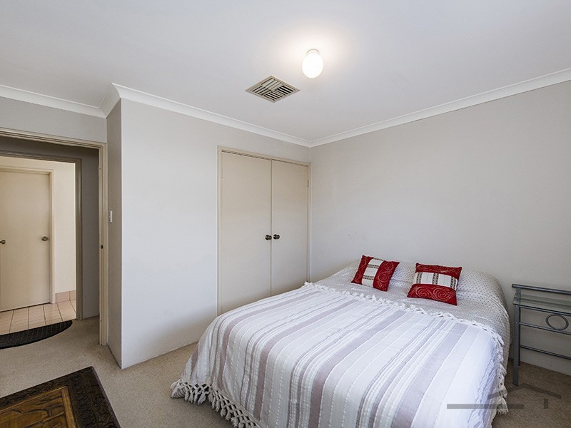 8 Coodanup Drive, Coodanup WA 6210