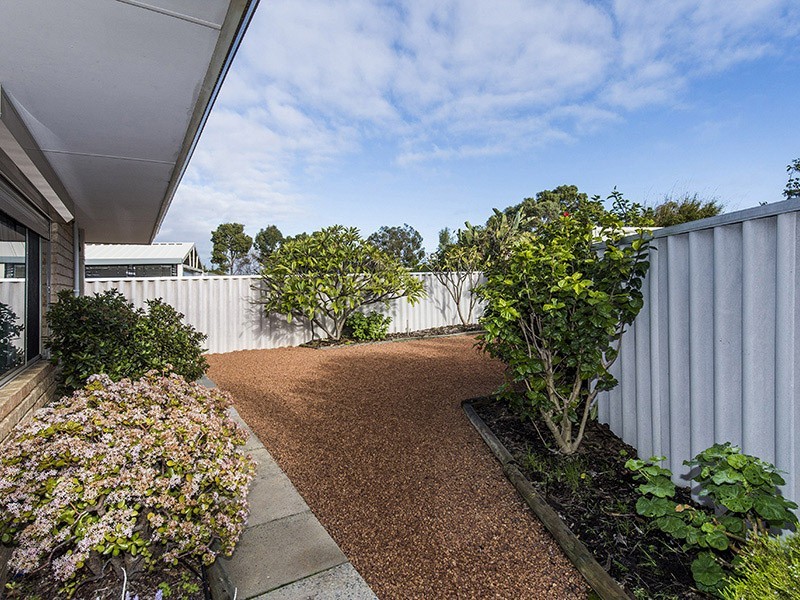 8 Coodanup Drive, Coodanup WA 6210