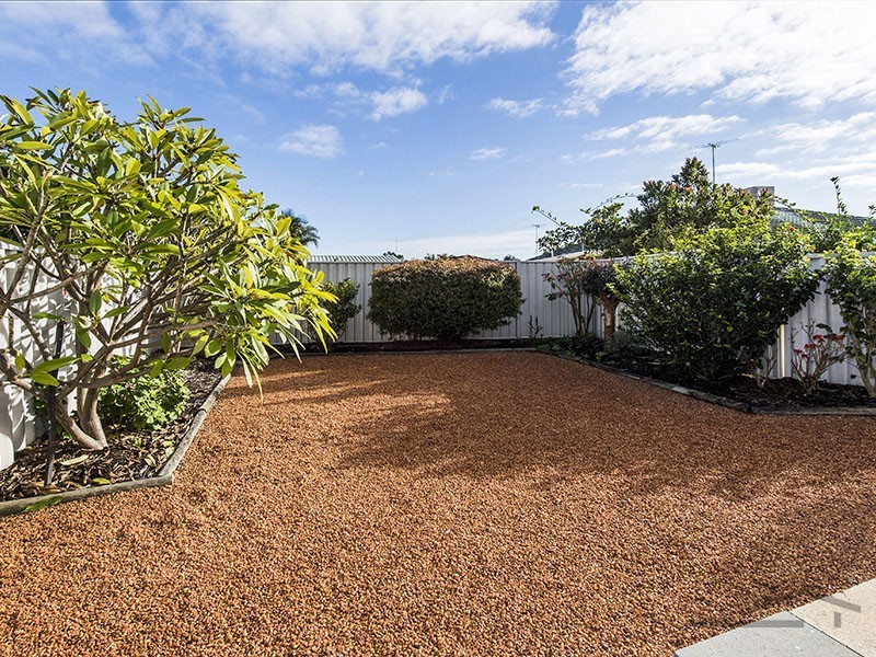 8 Coodanup Drive, Coodanup WA 6210