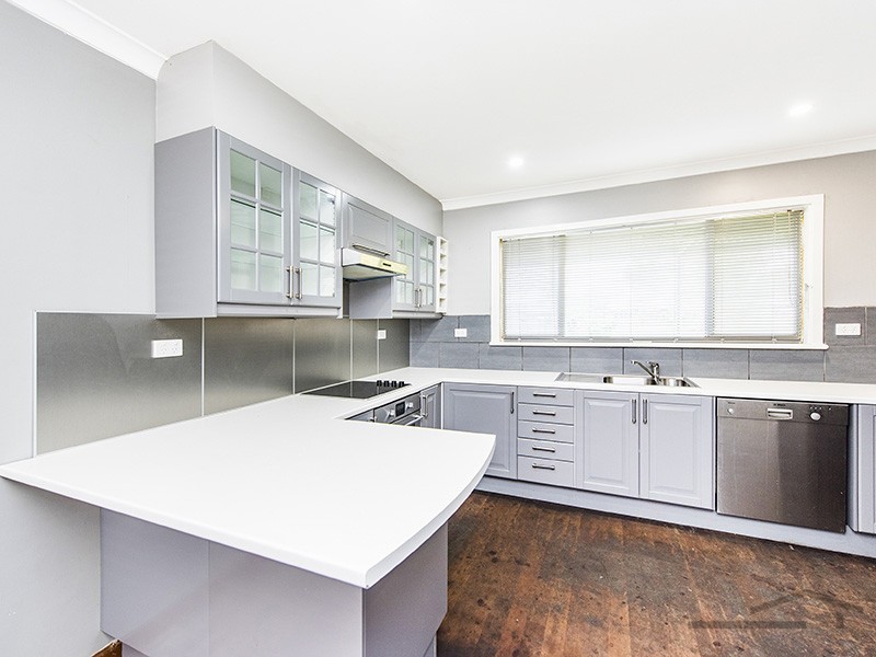 33 Roy Road, Coodanup WA 6210