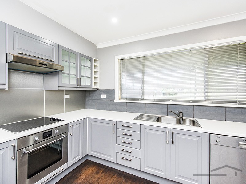 33 Roy Road, Coodanup WA 6210