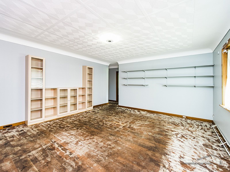 33 Roy Road, Coodanup WA 6210