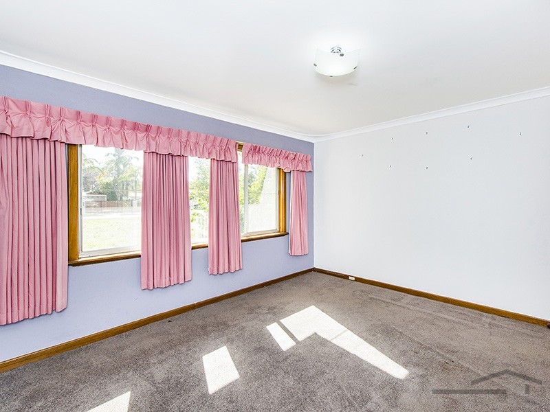 33 Roy Road, Coodanup WA 6210