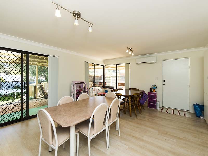 49 Carina Circle, Halls Head WA 6210