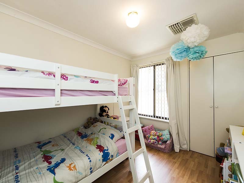 49 Carina Circle, Halls Head WA 6210