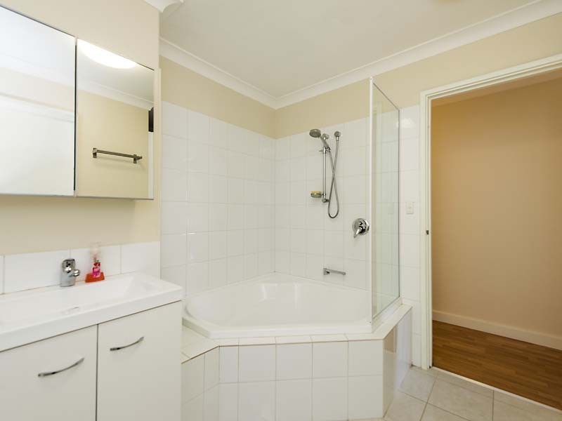 49 Carina Circle, Halls Head WA 6210