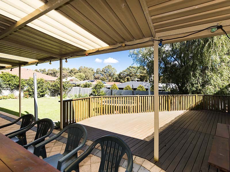 49 Carina Circle, Halls Head WA 6210