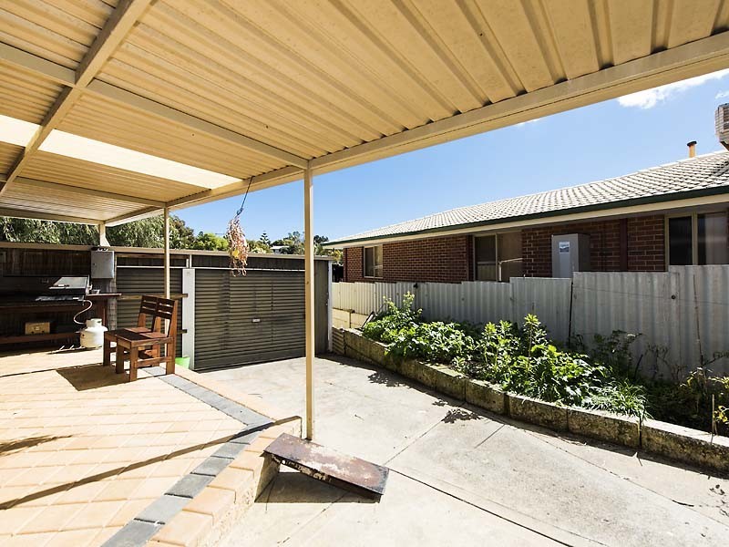 49 Carina Circle, Halls Head WA 6210