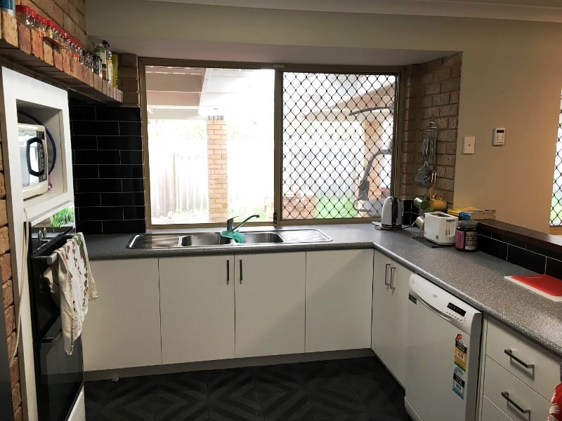 6 Sefton Court, Silver Sands WA 6210