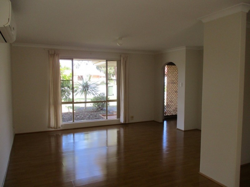 1/17 Balmoral Parade, Halls Head WA 6210