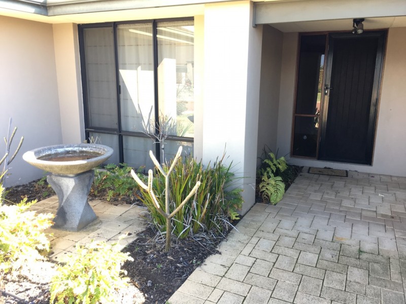 14 Tandure Heights, Lakelands WA 6180