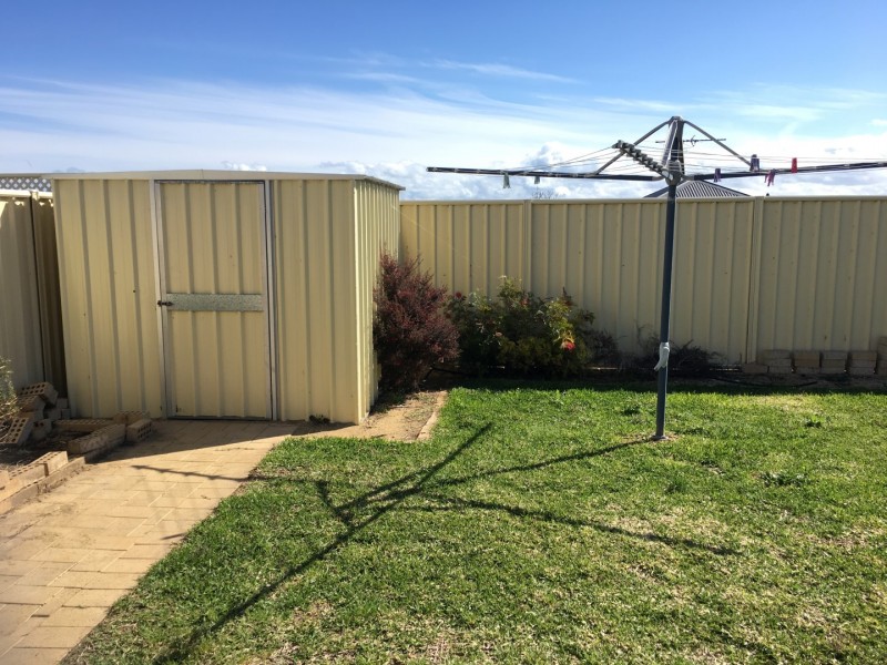 14 Tandure Heights, Lakelands WA 6180