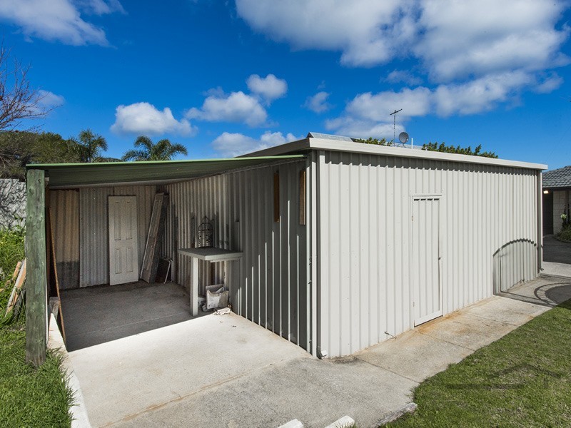 182 McLarty Road, Halls Head WA 6210