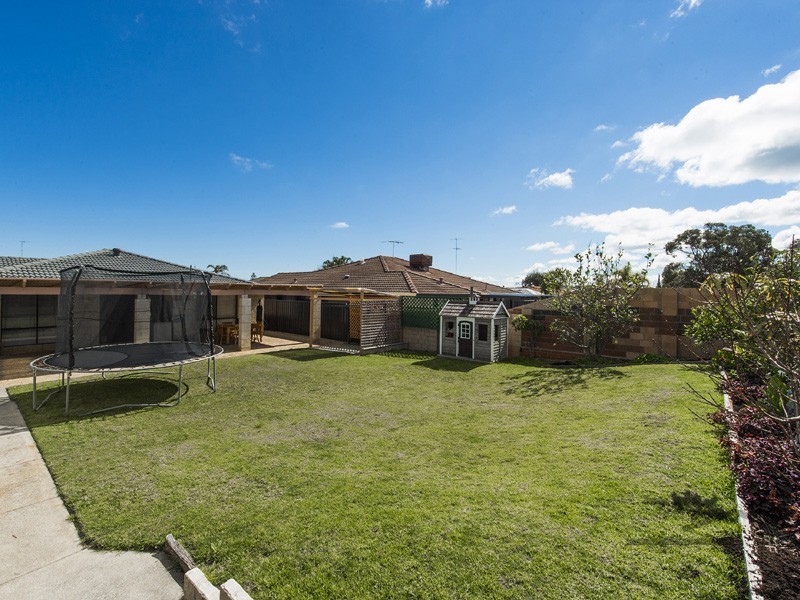 182 McLarty Road, Halls Head WA 6210