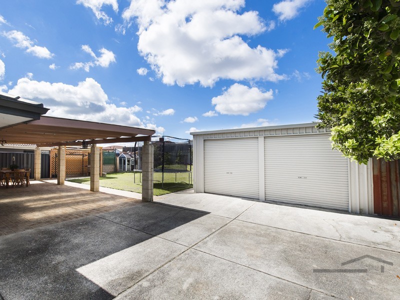 182 McLarty Road, Halls Head WA 6210