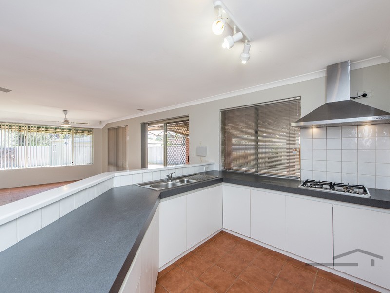 18 Achilles Place, Greenfields WA 6210