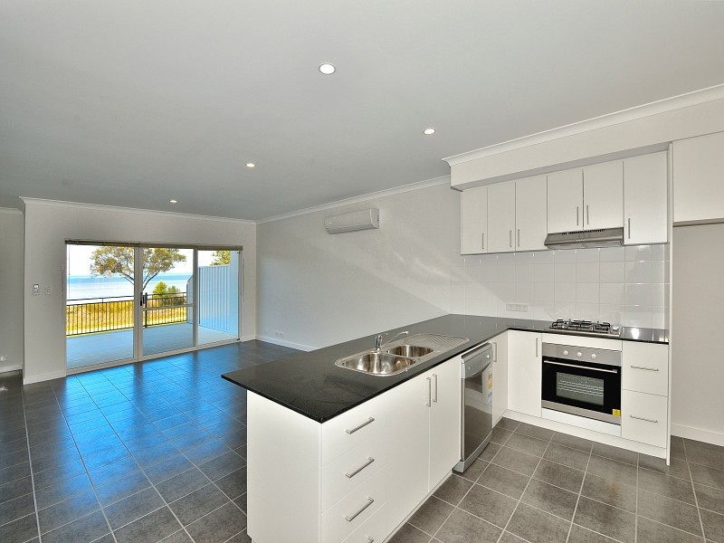19/15 Kardan Loop, Falcon WA 6210