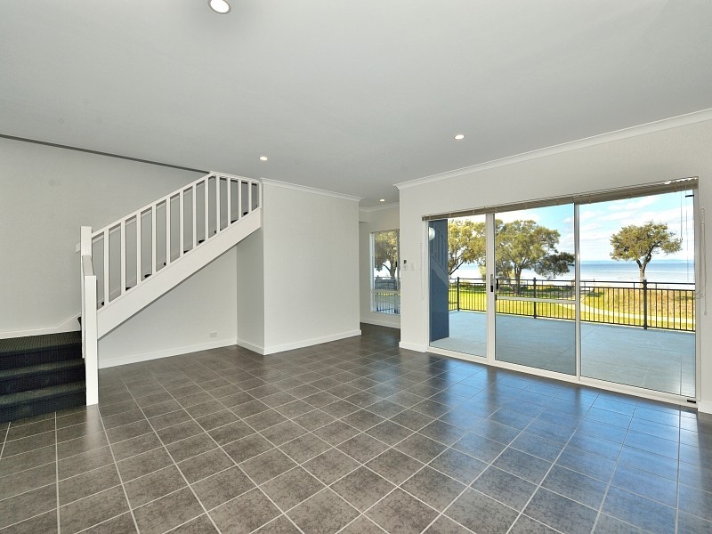 19/15 Kardan Loop, Falcon WA 6210