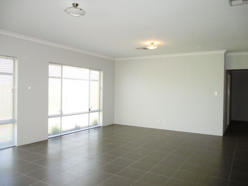 28 Eleanore Drive, Madora Bay WA 6210