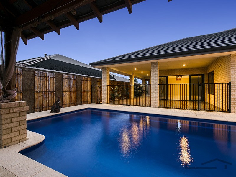 3 Wombarra Street, Secret Harbour WA 6173