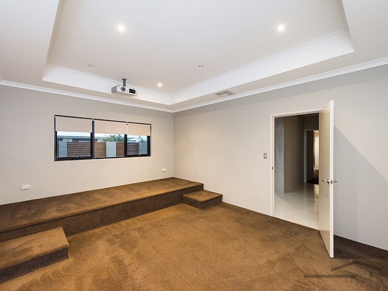 3 Wombarra Street, Secret Harbour WA 6173