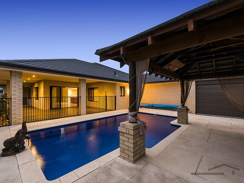 3 Wombarra Street, Secret Harbour WA 6173