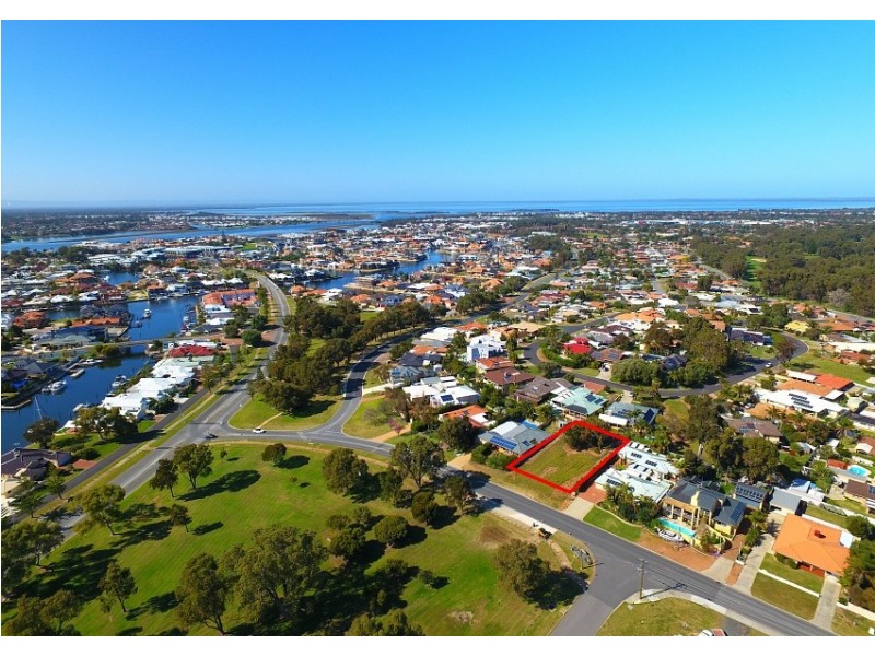 106 McLarty Road, Halls Head WA 6210