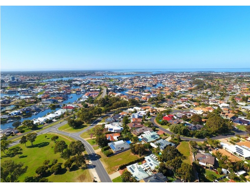 106 McLarty Road, Halls Head WA 6210