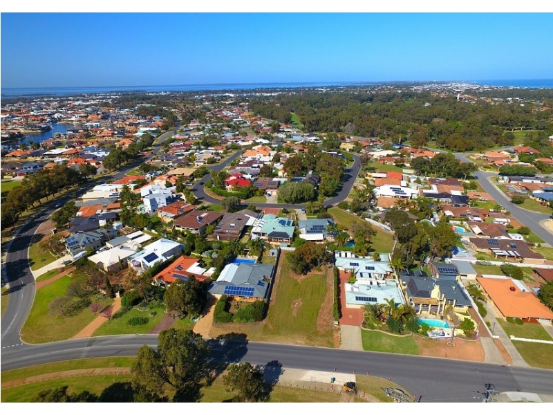 106 McLarty Road, Halls Head WA 6210