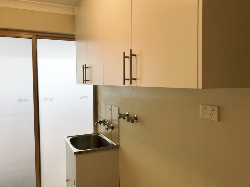 4 Honeysuckle Ramble, Halls Head WA 6210