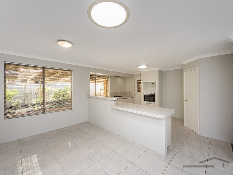 18 Staunton Rise, Halls Head WA 6210