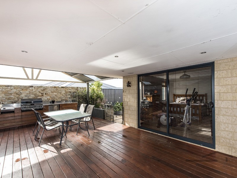 334 Pebble Beach Boulevard, Meadow Springs WA 6210