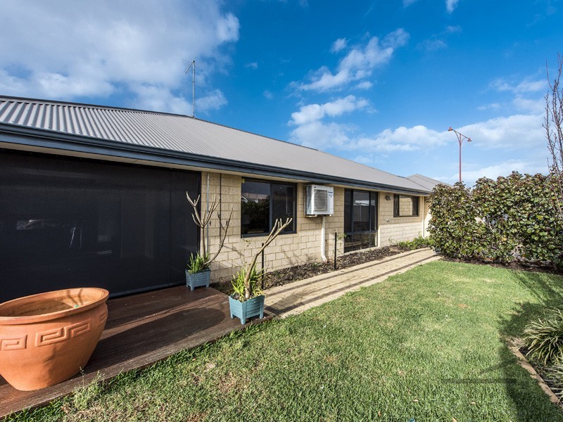 334 Pebble Beach Boulevard, Meadow Springs WA 6210