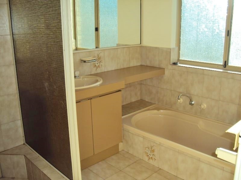 23 Hanson Way, Dudley Park WA 6210