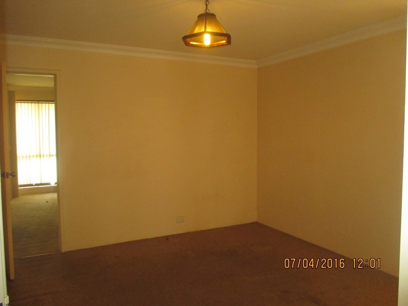 23 Hanson Way, Dudley Park WA 6210