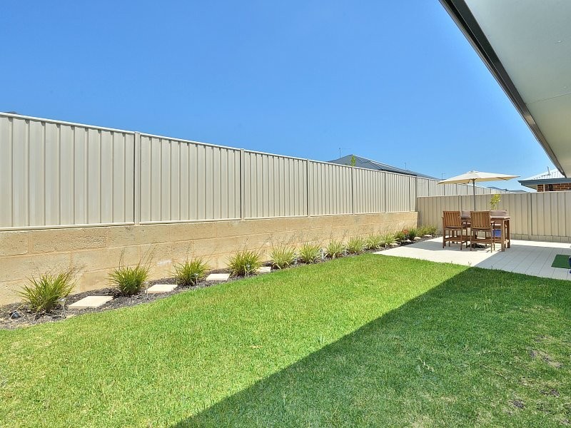 32 Longmeadow Vista, Meadow Springs WA 6210