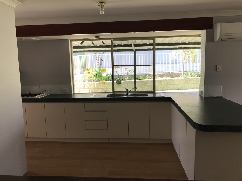 5 Gifford Rise, Meadow Springs WA 6210