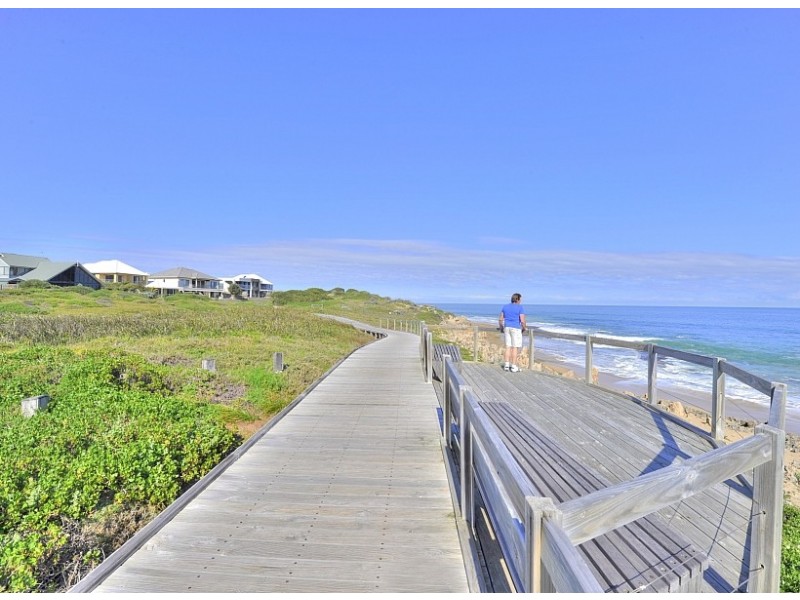 6 Ebony Court, Halls Head WA 6210