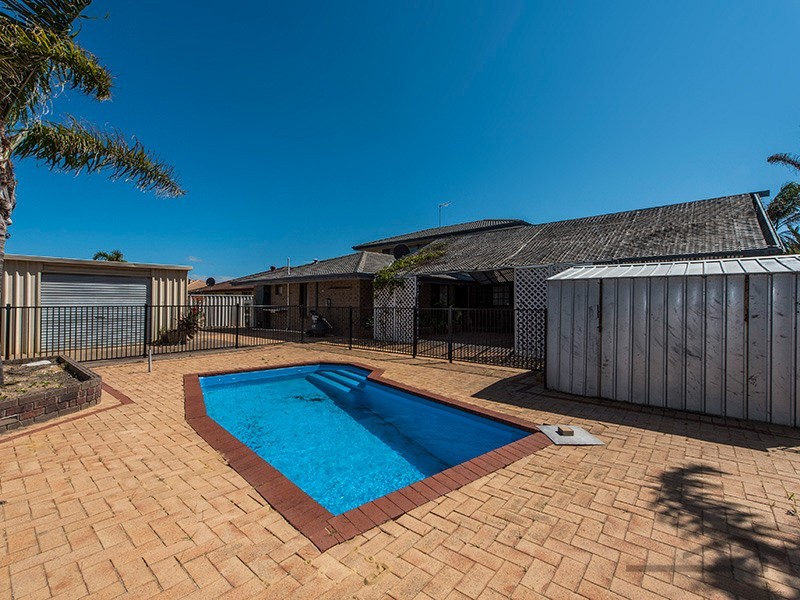 218 McLarty Road, Halls Head WA 6210