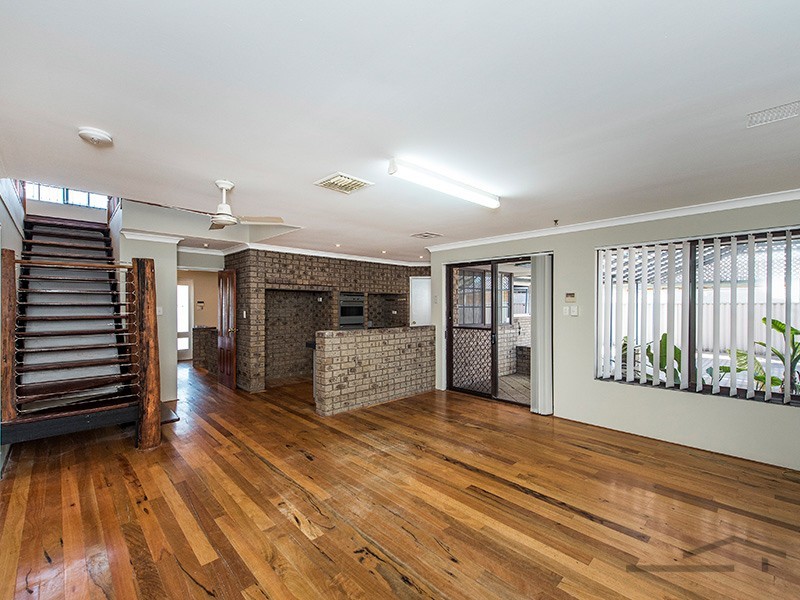 218 McLarty Road, Halls Head WA 6210