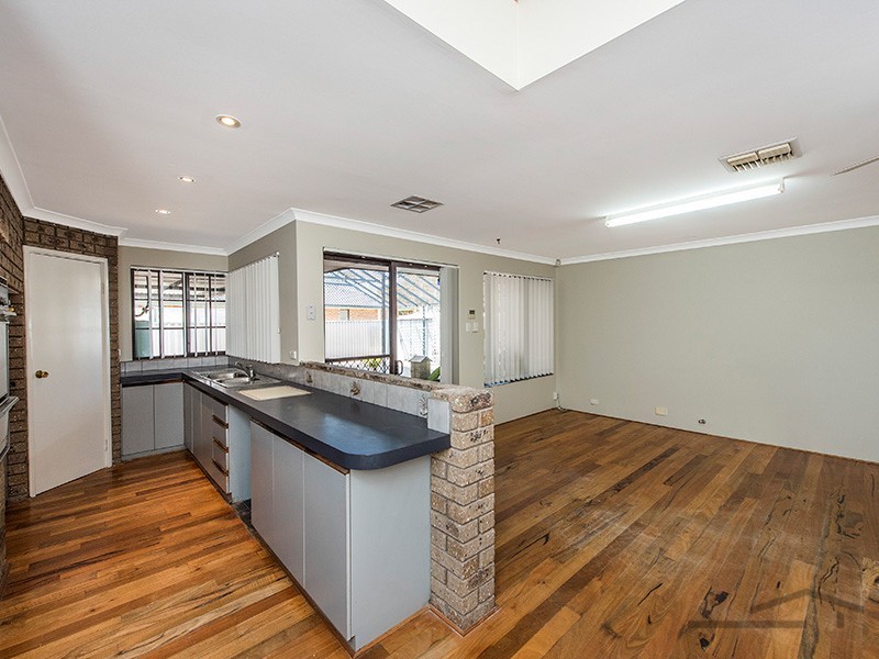 218 McLarty Road, Halls Head WA 6210