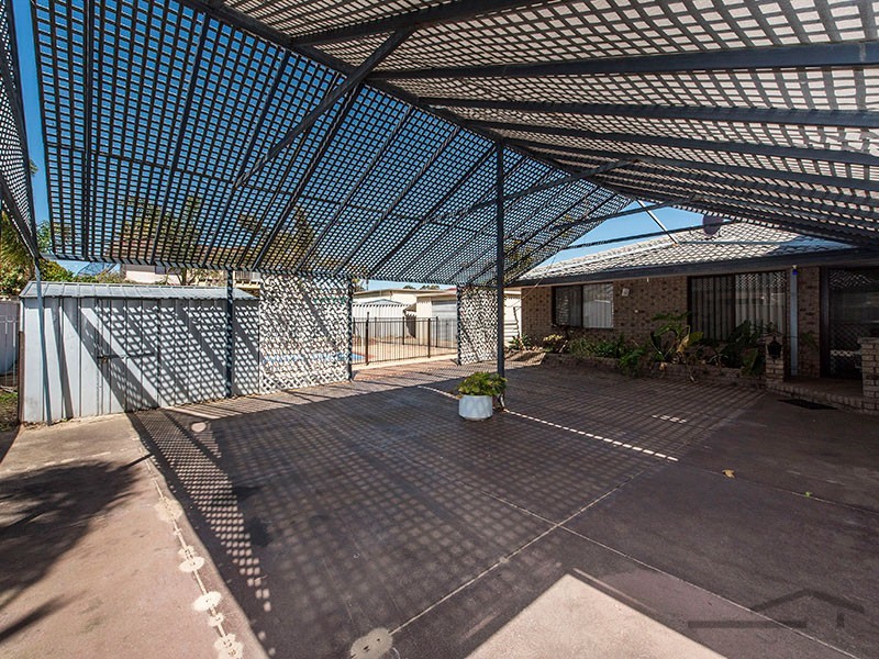 218 McLarty Road, Halls Head WA 6210