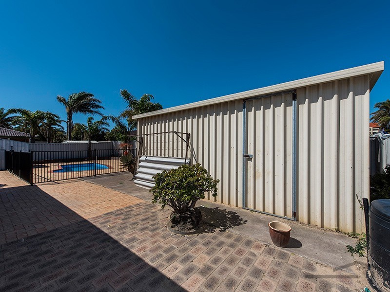 218 McLarty Road, Halls Head WA 6210