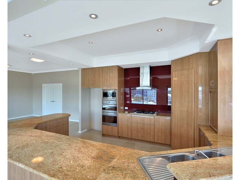 4/1 Florian Mews, Mandurah WA 6210