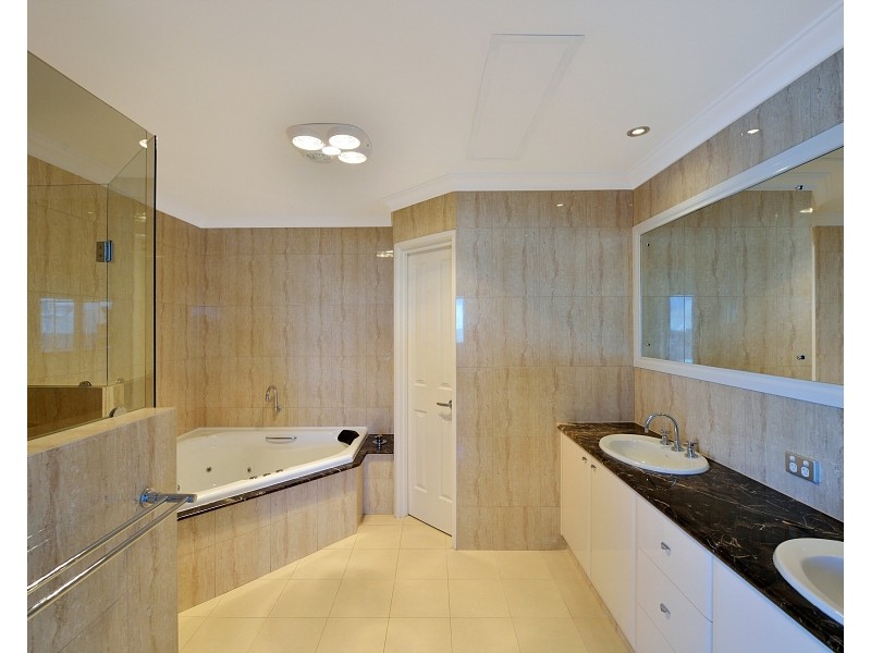 4/1 Florian Mews, Mandurah WA 6210