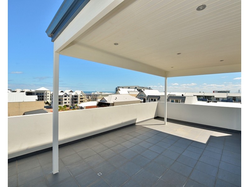 4/1 Florian Mews, Mandurah WA 6210