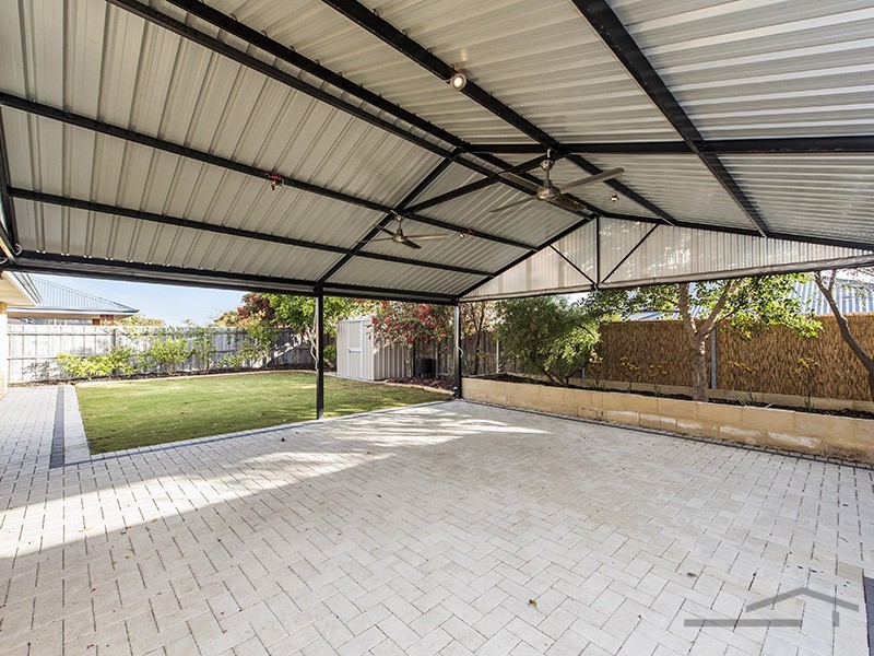 32 Seascapes Boulevard, Halls Head WA 6210